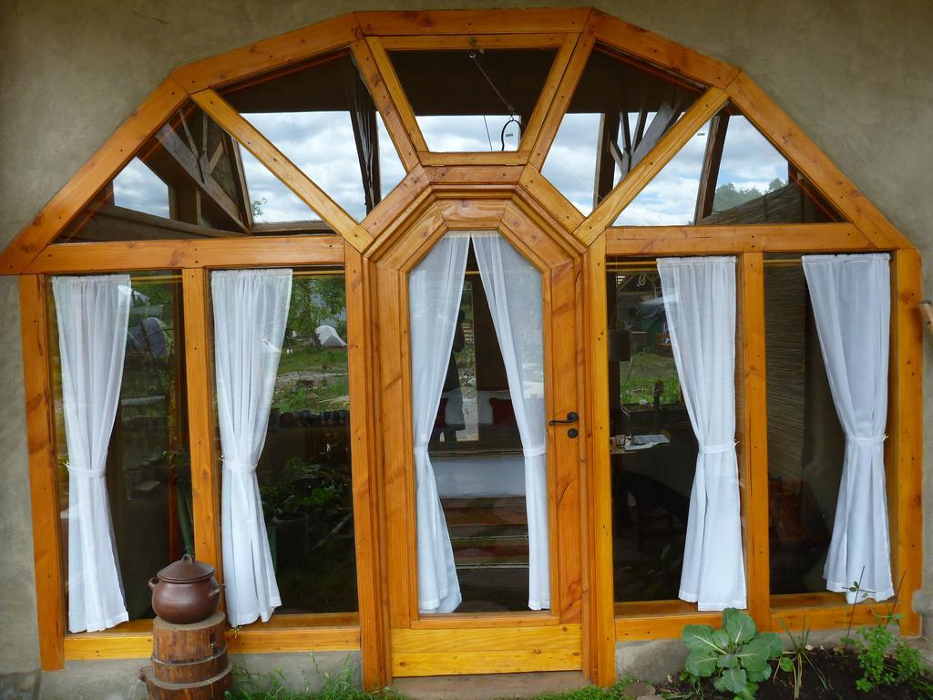 Earthship Patagonia Eco Accommodations El Bolson Ruang foto