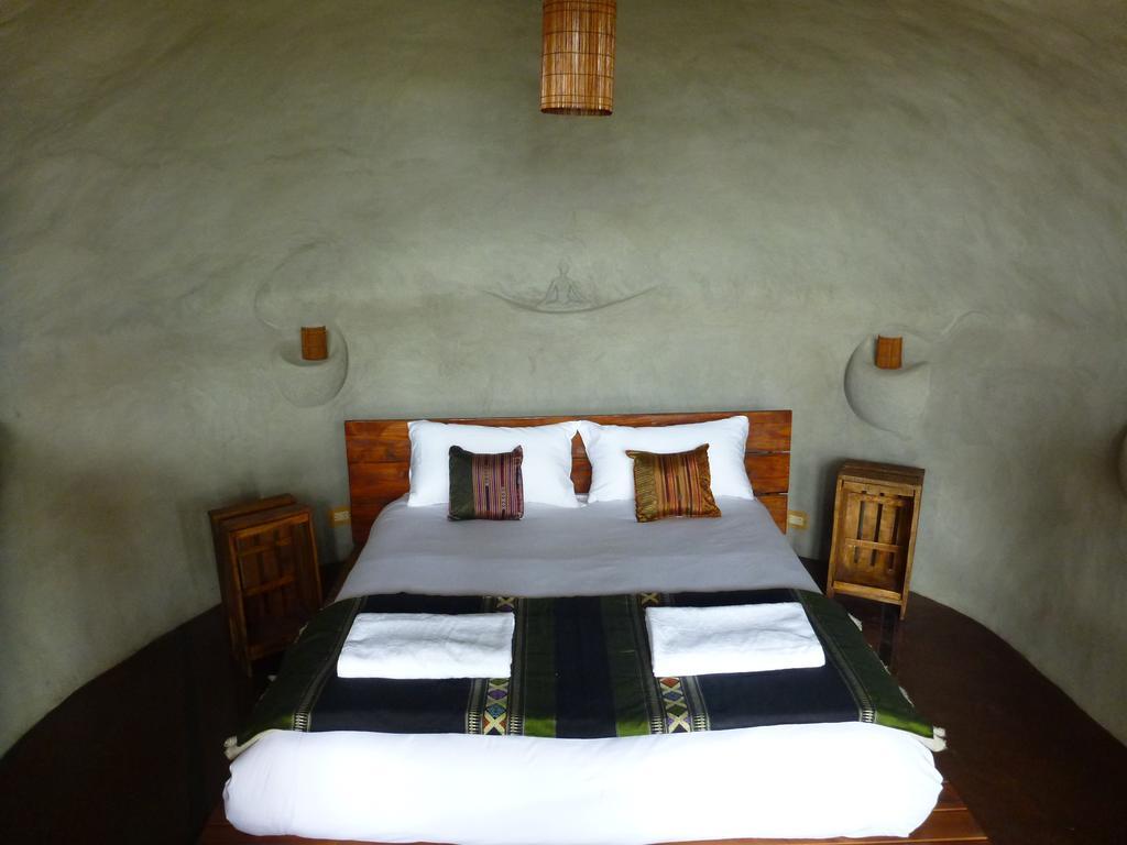 Earthship Patagonia Eco Accommodations El Bolson Ruang foto