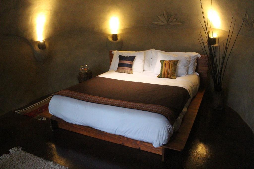 Earthship Patagonia Eco Accommodations El Bolson Ruang foto